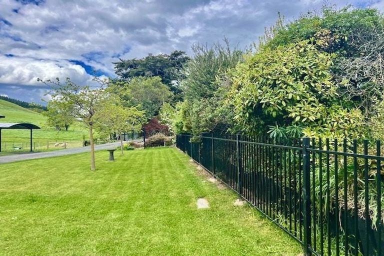 Photo of property in 806 Outram-mosgiel Road, Riverside, Outram, 9073