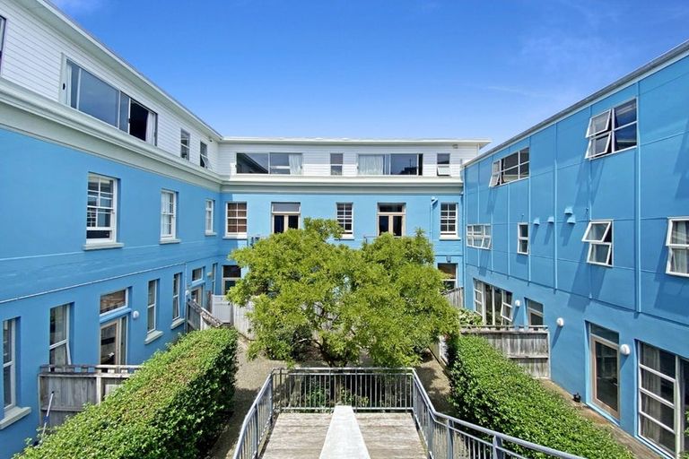 Photo of property in 13/30 Hanson Street, Mount Cook, Wellington, 6021