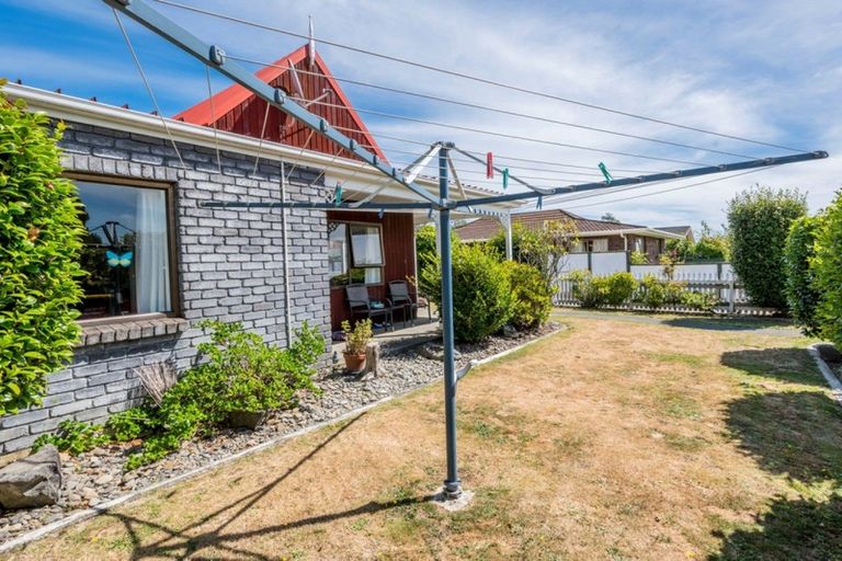 Photo of property in 38 Kapanui Road, Waikanae, 5036