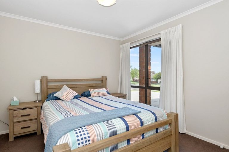 Photo of property in 79 Saint James Drive, Huntington, Hamilton, 3210