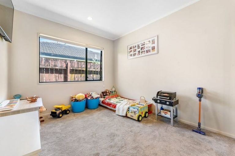 Photo of property in 285 Hobsonville Road, Hobsonville, Auckland, 0618