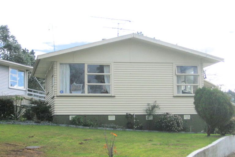 Photo of property in 54 Helena Street, Massey, Auckland, 0614