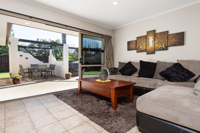 Photo of property in 10 Saint Kilda Place, Papamoa Beach, Papamoa, 3118