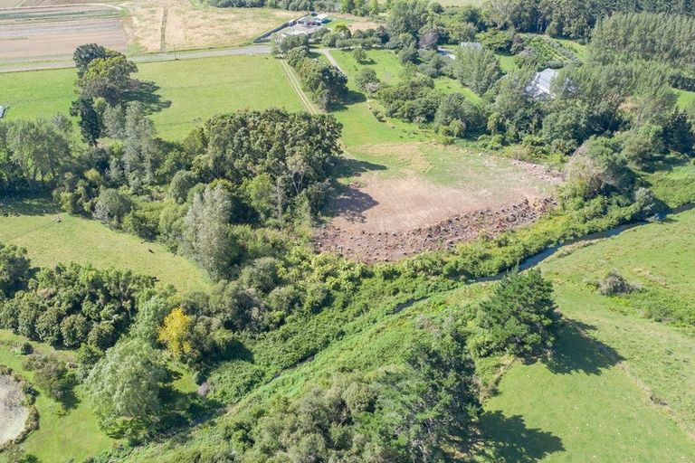 Photo of property in 82 Jacksons Road, Koputaroa, Shannon, 5575