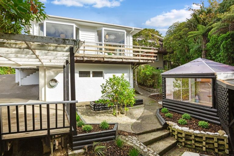 Photo of property in 18 Woodland Road, Johnsonville, Wellington, 6037