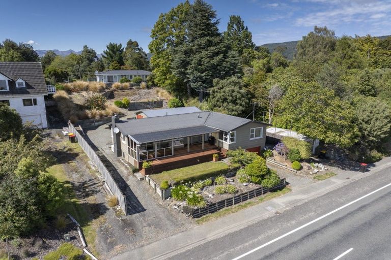 Photo of property in 6 Cathedral Drive, Manapouri, 9679
