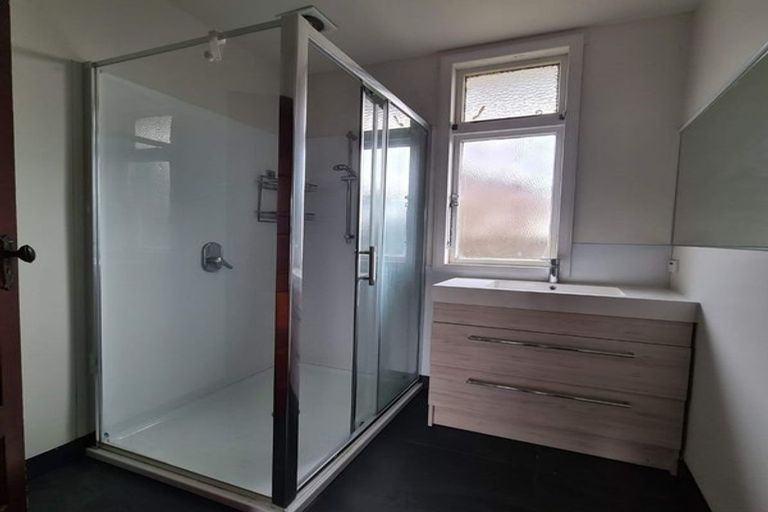 Photo of property in 33 Tower Street, Hornby, Christchurch, 8042