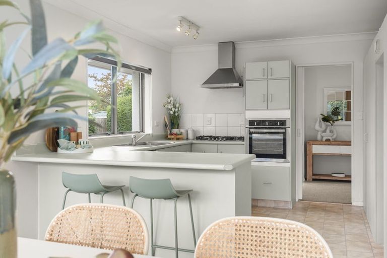 Photo of property in 10 Laburnum Glen, Mount Maunganui, 3116