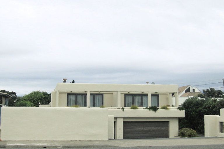 Photo of property in 86b Marine Parade, Paraparaumu Beach, Paraparaumu, 5032