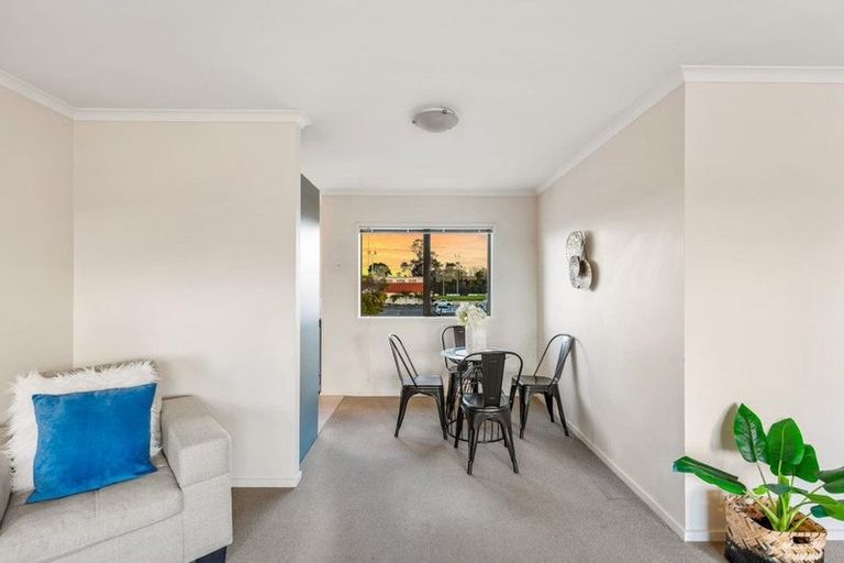 Photo of property in St Claire Village, 180/172 Mcleod Road, Te Atatu South, Auckland, 0610