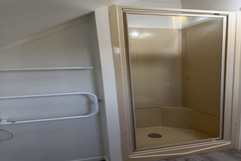 Photo of property in 13 Wainoni Heights, Greenhithe, Auckland, 0632