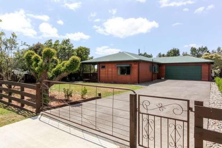 Photo of property in 537 Richmond Road, Lepperton, New Plymouth, 4373