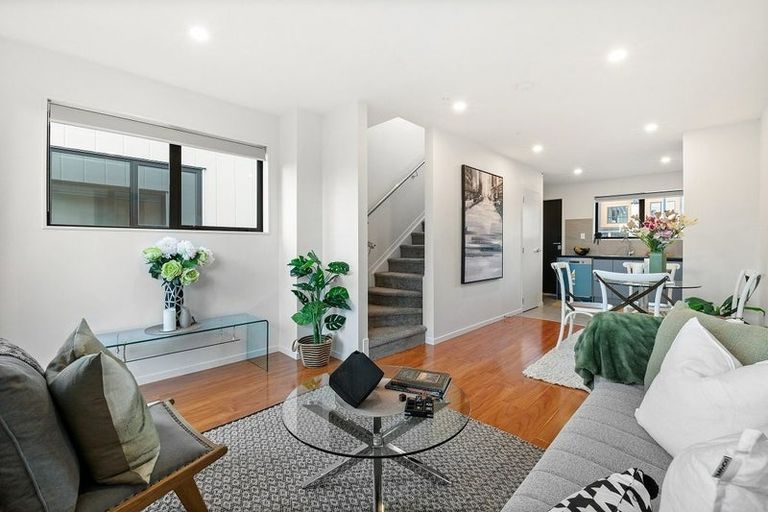 Photo of property in 2 Red Arches Road, Henderson, Auckland, 0610