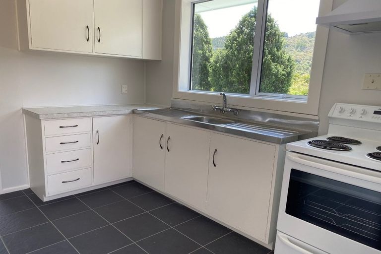 Photo of property in 12 Poplar Grove, Ebdentown, Upper Hutt, 5018