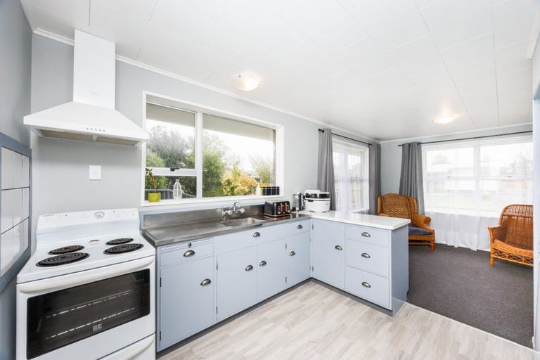 Photo of property in 24 Geraldine Crescent, Cloverlea, Palmerston North, 4412