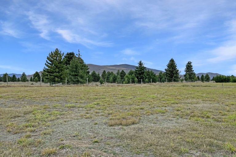 Photo of property in 4 Neuman Road, Twizel, 7901