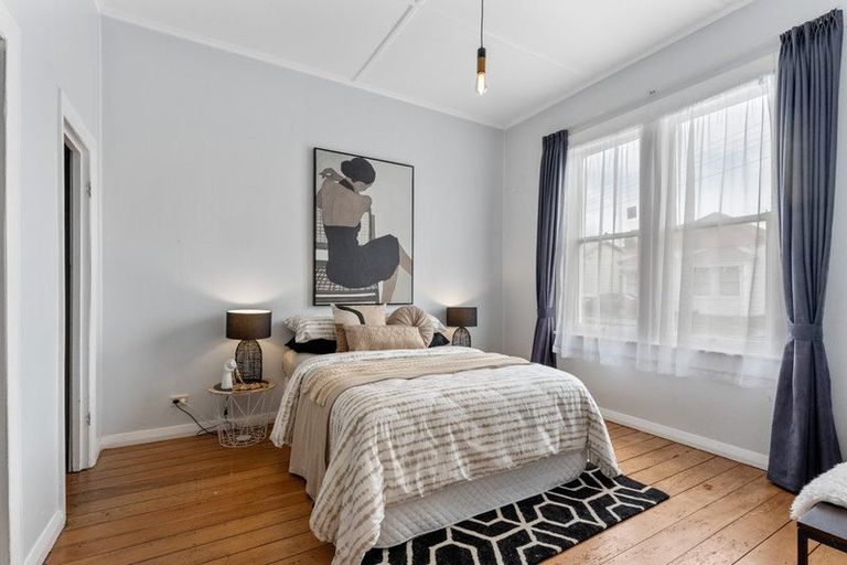 Photo of property in 18 Tay Street, Whanganui, 4500