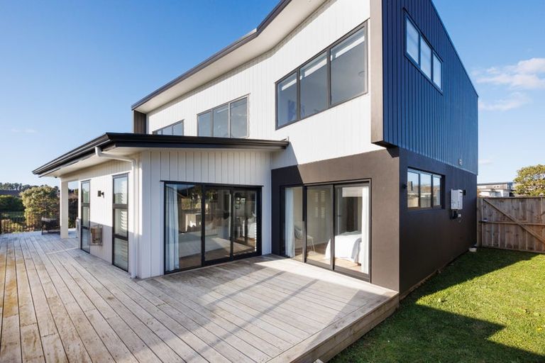 Photo of property in 18 Silkwood Place, Fitzherbert, Palmerston North, 4410