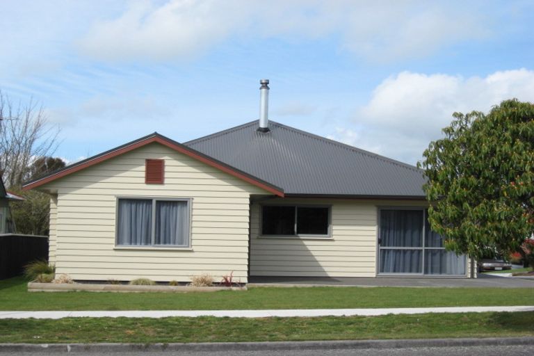 Photo of property in 13 Craig Street, Stratford, 4332