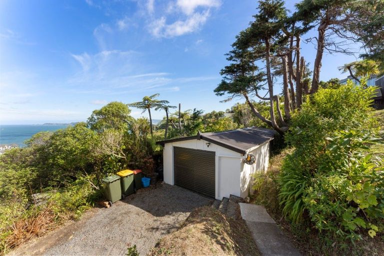 Photo of property in 25 Singers Road, Korokoro, Lower Hutt, 5012