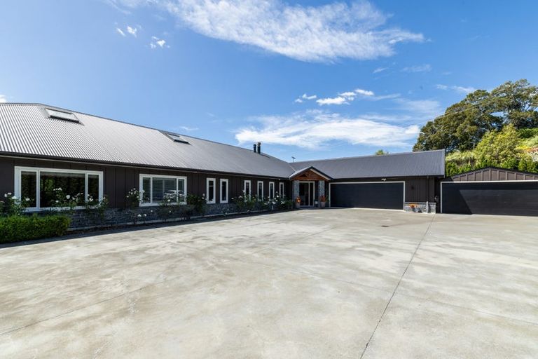 Photo of property in 194 Te Mata Peak Road, Havelock North, 4130