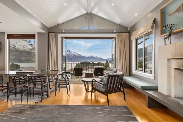 Photo of property in The Woods, 12u 5 Dublin Street, Queenstown, 9300