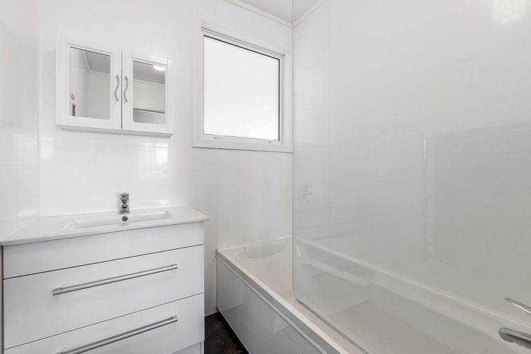 Photo of property in 57 Mazengarb Road, Paraparaumu Beach, Paraparaumu, 5032