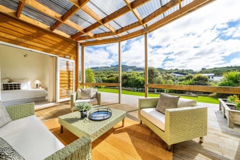 Photo of property in 16 James Nairn Grove, Riverstone Terraces, Upper Hutt, 5018