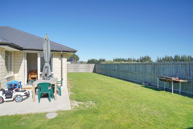 Photo of property in 25 Peak Crescent, Kaiapoi, 7630