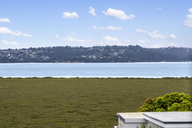 Photo of property in 4/34 Rewarewa Road, Te Atatu Peninsula, Auckland, 0610