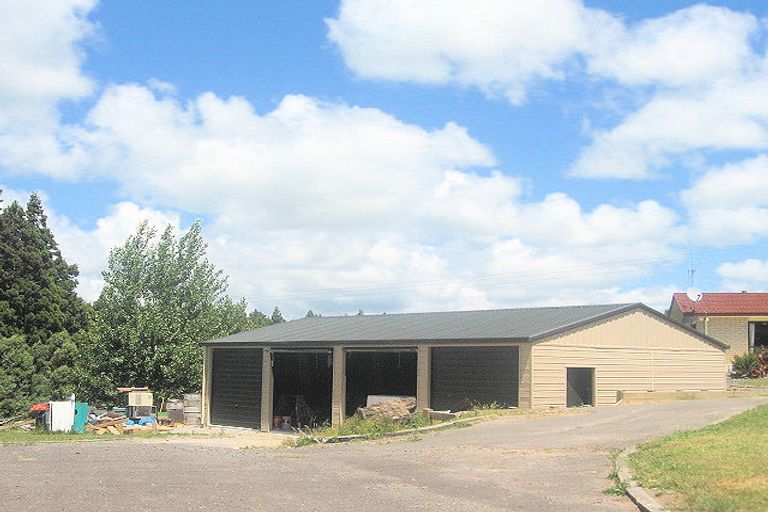 Photo of property in 69 No 2 Road, Te Puke, 3182