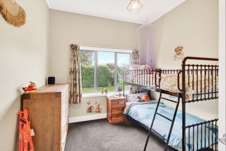 Photo of property in 63 Bridge Street, Coalgate, 7673