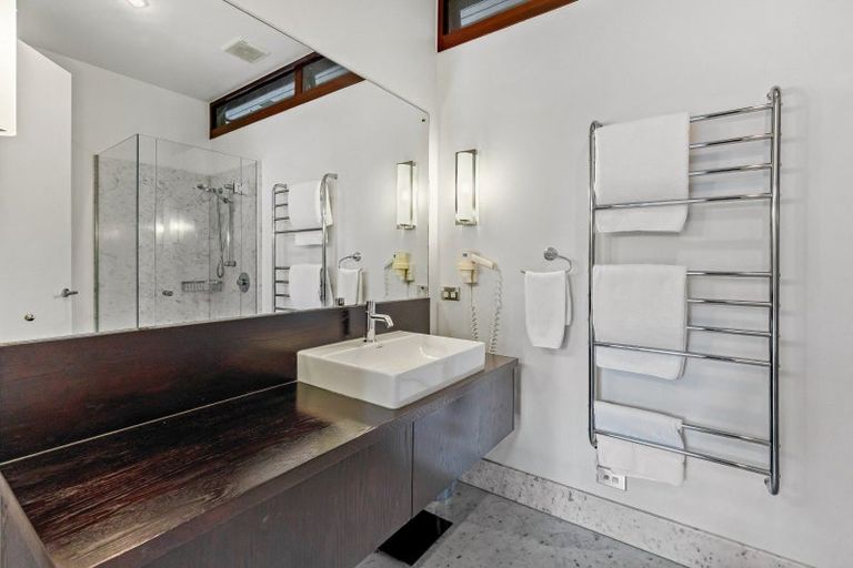 Photo of property in 20 Oscar Road, Greenhithe, Auckland, 0632