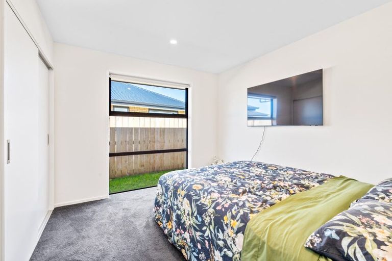 Photo of property in 100 Hagart-alexander Drive, Mosgiel, 9024