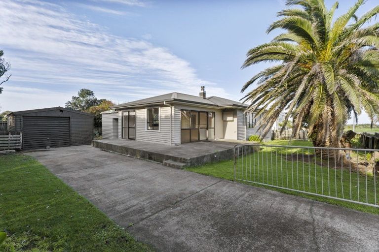 Photo of property in 1 Tennyson Street, Opunake, 4616