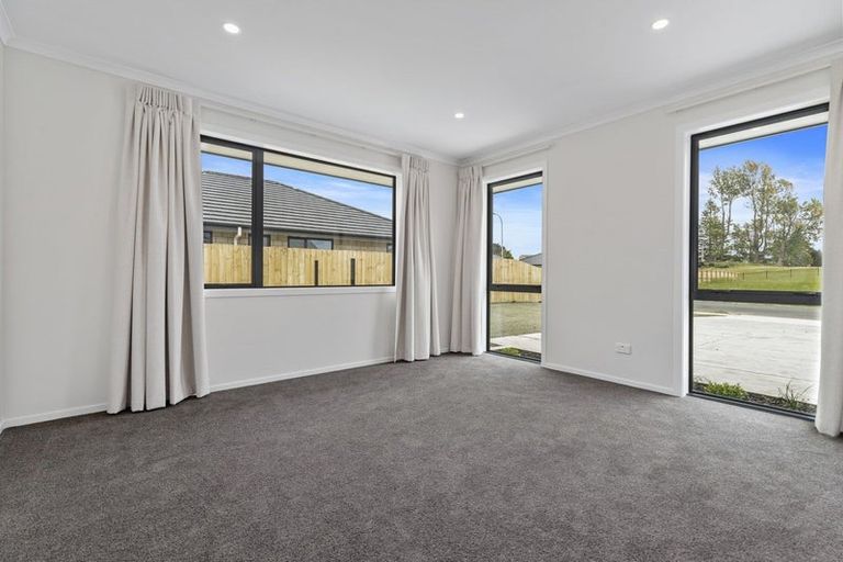 Photo of property in 38 Murray Ward Drive, Te Kauwhata, 3710