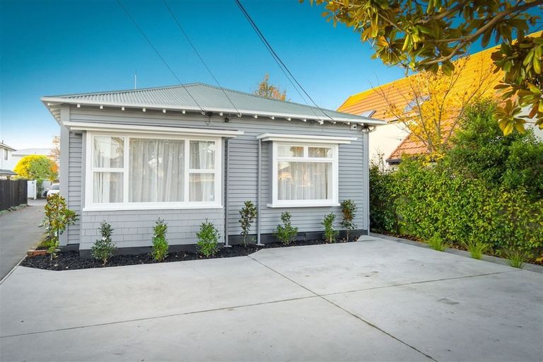 Photo of property in 51 Gresford Street, Edgeware, Christchurch, 8013