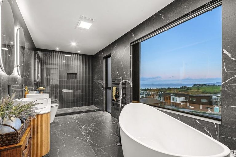 Photo of property in 214 Vaughans Road, Long Bay, Albany, 0792