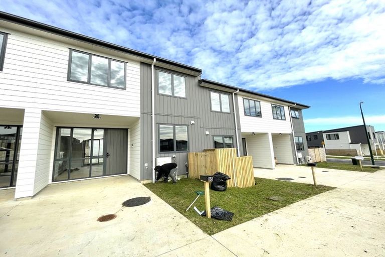 Photo of property in 18 Karoro Road, Flat Bush, Auckland, 2019