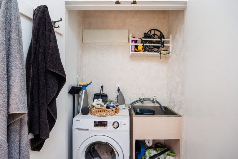 Photo of property in 10 Princess Street, Marton, 4710