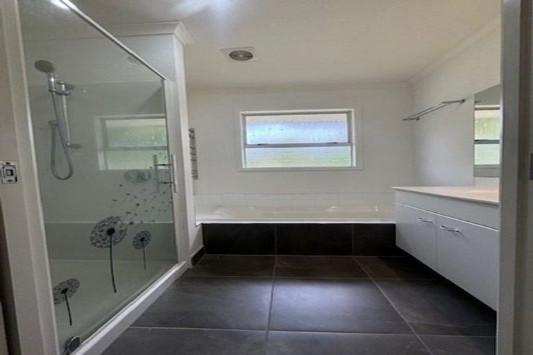 Photo of property in 34 Tokomaru Drive, Havelock North, 4130