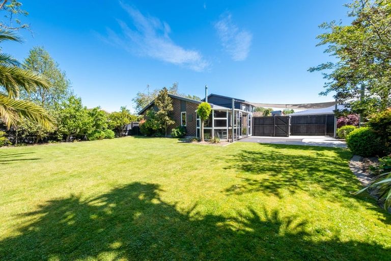 Photo of property in 9a Seneca Place, Burwood, Christchurch, 8083