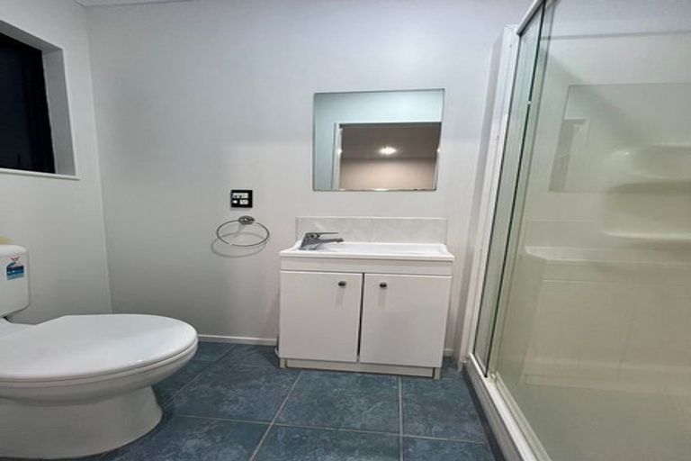 Photo of property in 20 Stephanie Close, Glenfield, Auckland, 0629