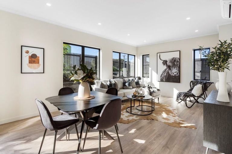 Photo of property in 136d Forrest Hill Road, Forrest Hill, Auckland, 0620