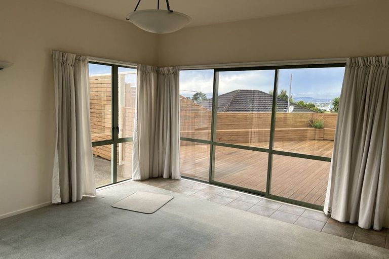 Photo of property in 40 Waimumu Road, Massey, Auckland, 0614