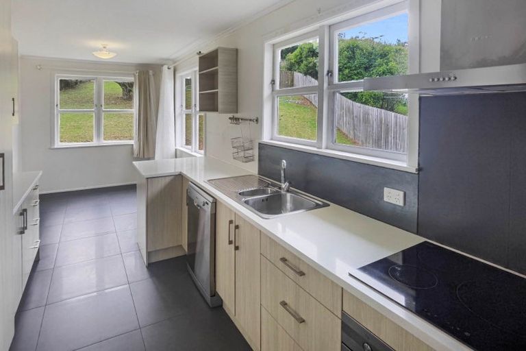 Photo of property in 26 Sovereign Place, Glenfield, Auckland, 0629