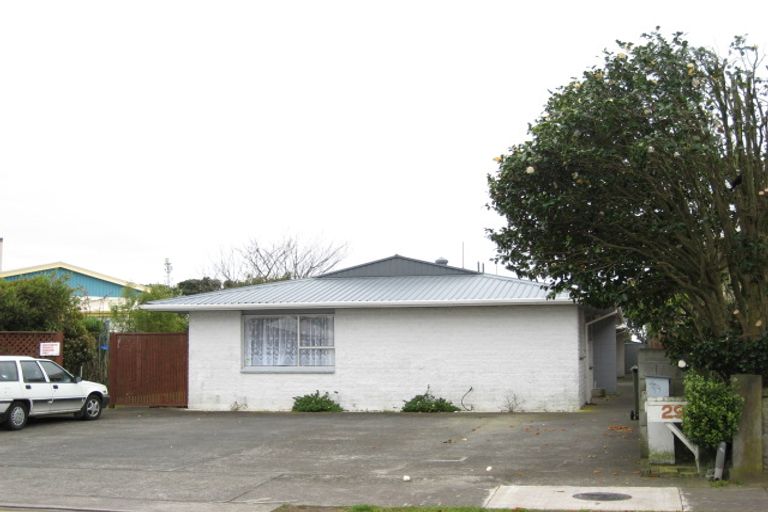 Photo of property in 4/29 Clemow Road, Fitzroy, New Plymouth, 4312