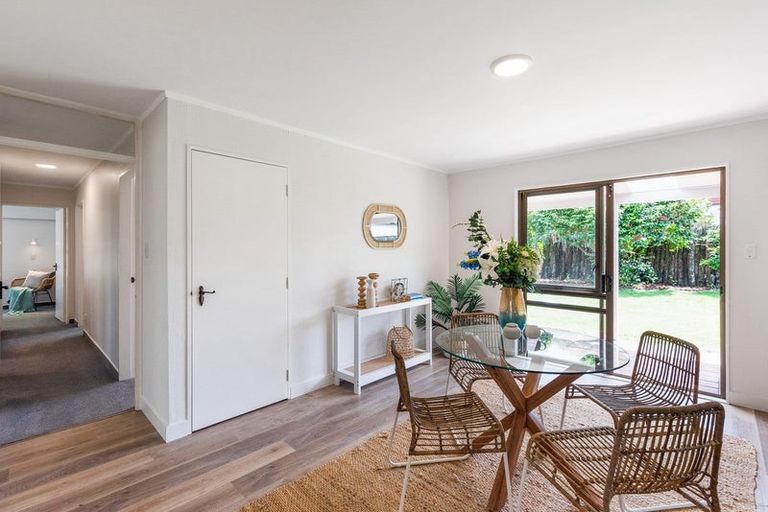 Photo of property in 17a Iti Grove, Waikanae, 5036