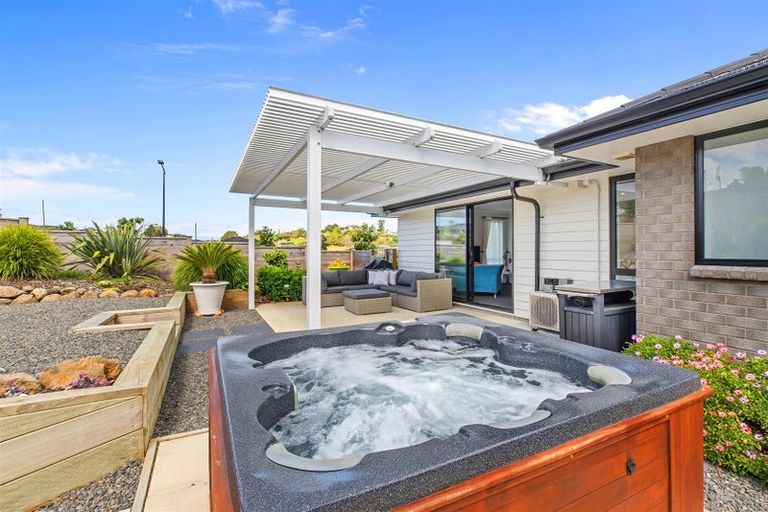 Photo of property in 2 Ella Anne Crescent, Warkworth, 0910