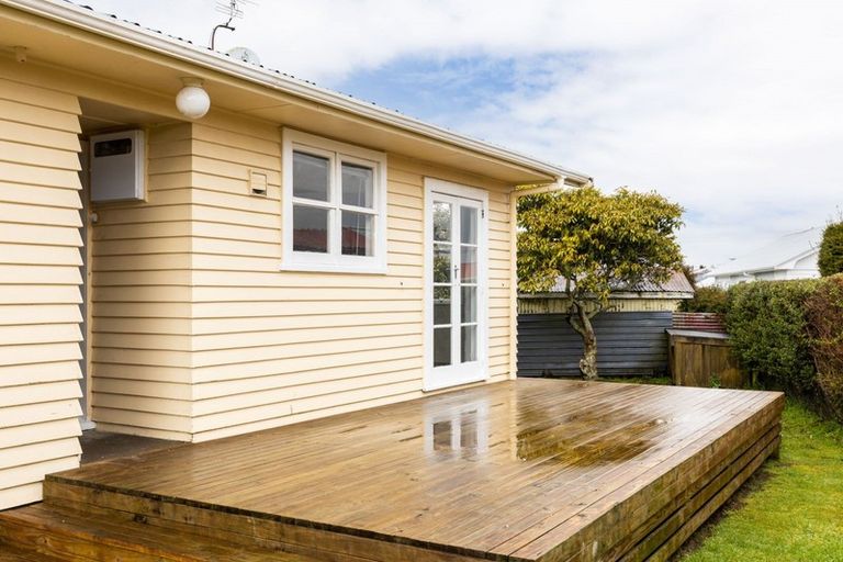 Photo of property in 66 Cloten Road, Stratford, 4332